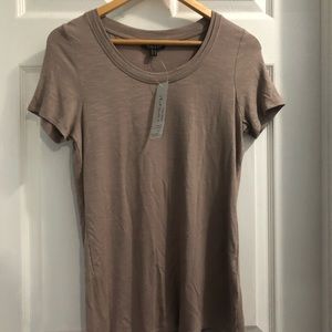 Designer T Shirt, Pristine! Perfect for Fall!